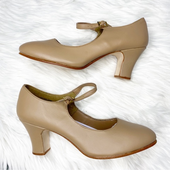 Capezio Shoes - Capezio Manhattan Character Shoe Caramel Nude 653 Sz 10 Stage Drama Performance